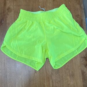 Lululemon brand new without tags highlight yellow track that shorts